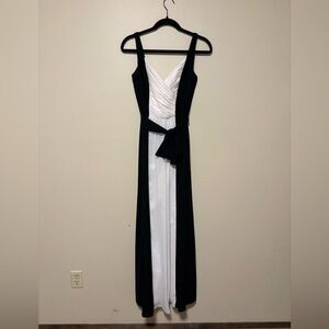 White by Vera Wang Black and White Maxi Formal Dress